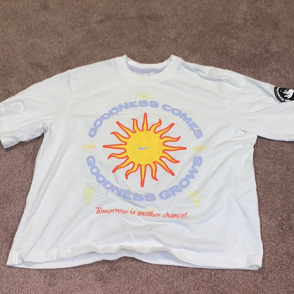 Nike Women’s Recreation Club tee, size small, gently used